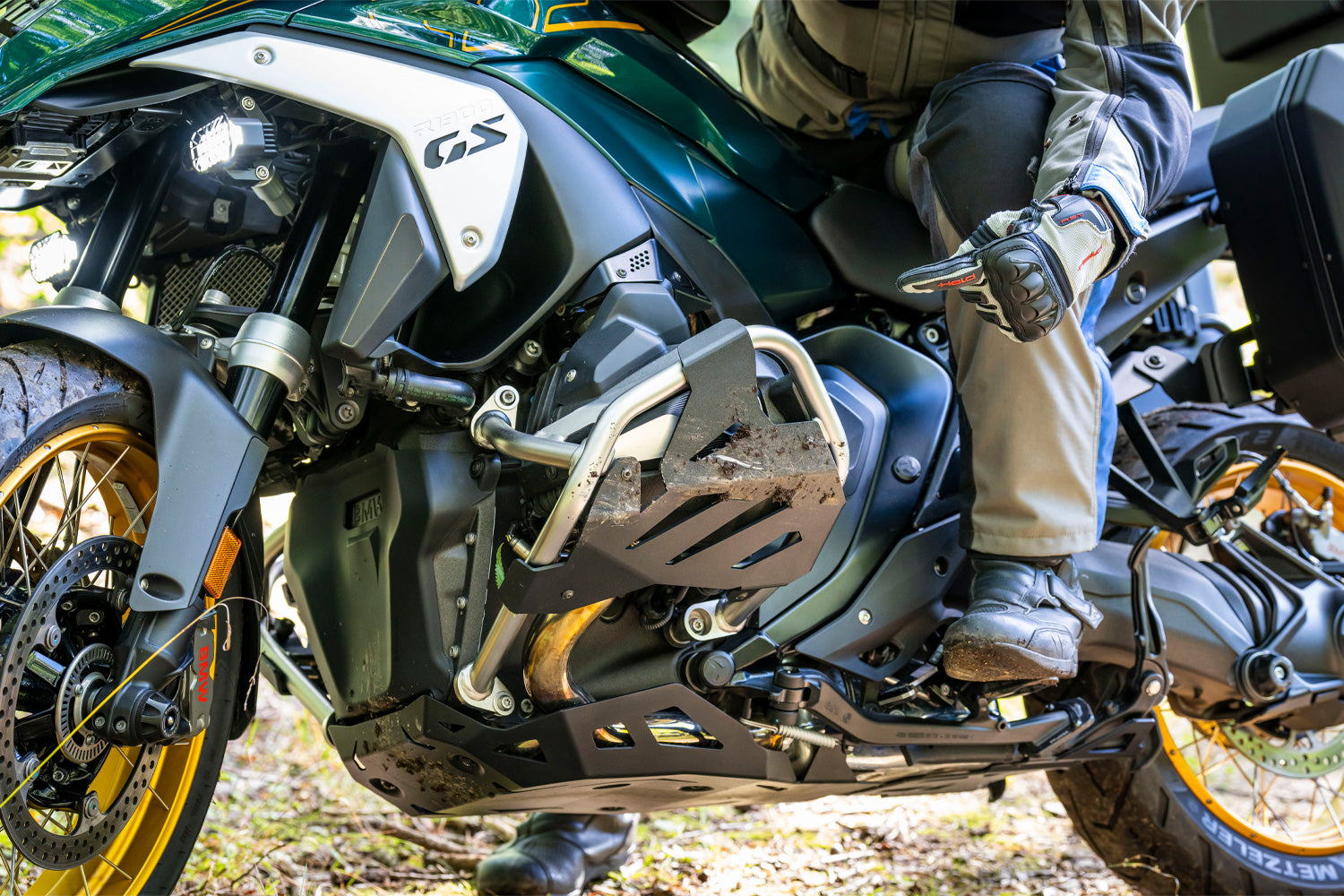 Optimises protection for the cylinder heads, the thin-walled valve covers ✔ Premium components ✔ Integrated design ➜ Order now