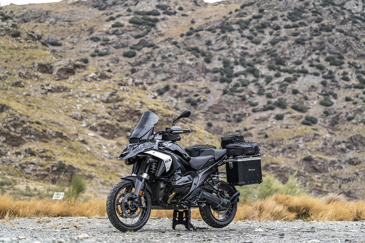 Wunderlich Radiator Guard ULTIMATE R 1300 GS - complete your BMW ✔ Premium components ✔ Integrated design ➜ Order now