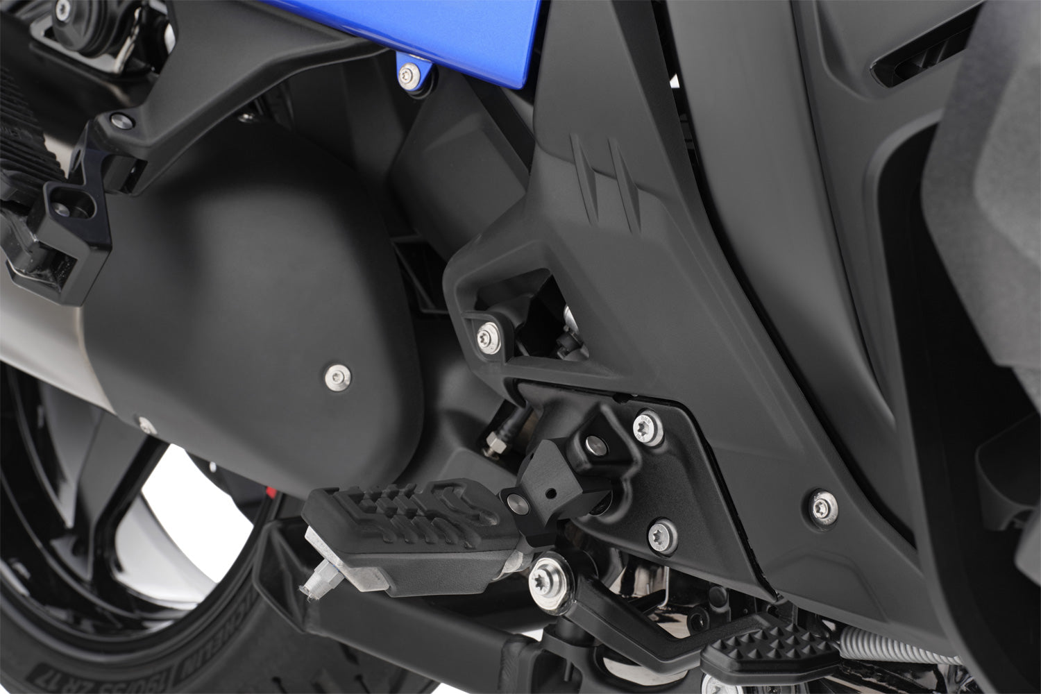 A lowered footrest to reduce knee joint strain ✔ Premium components ✔ Integrated design ➜ Order now