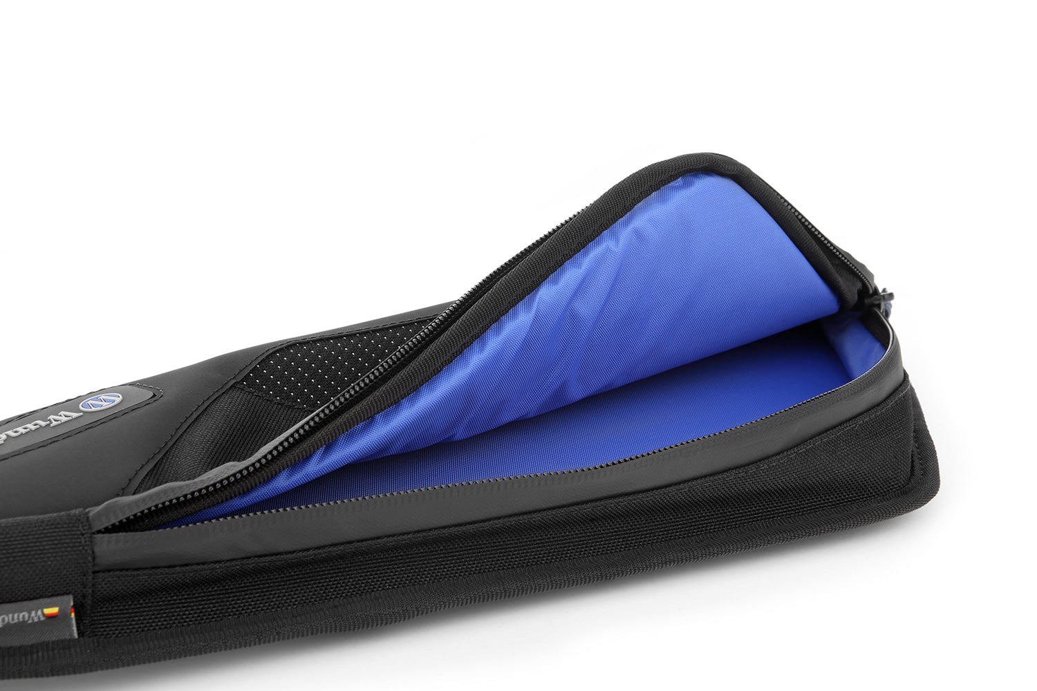 Additional luggage space on the side of the rear framework