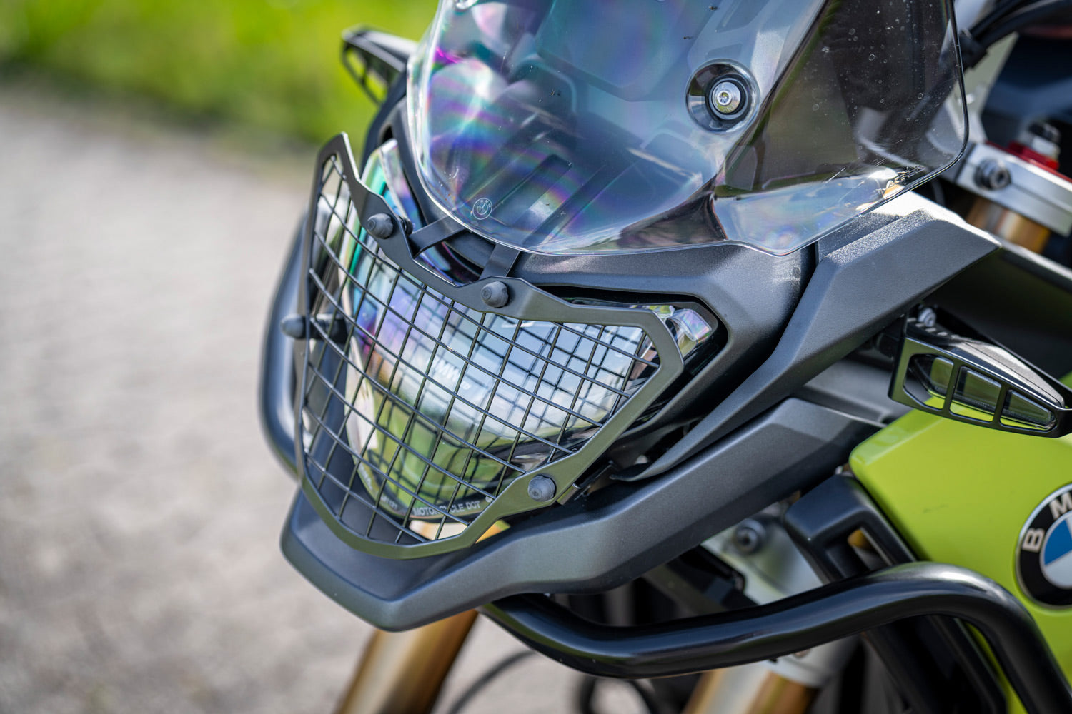 Headlight protection removable F 900 GS - complete your BMW ✔ Premium components ✔ Integrated design ➜ Order now