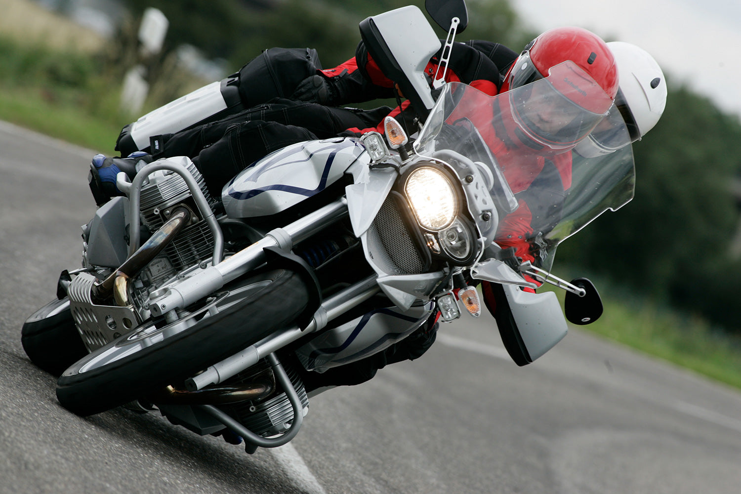 This folding lifting handle makes lifting the BMW bike onto the centre stand much easier, especially when the bike is fully loaded.