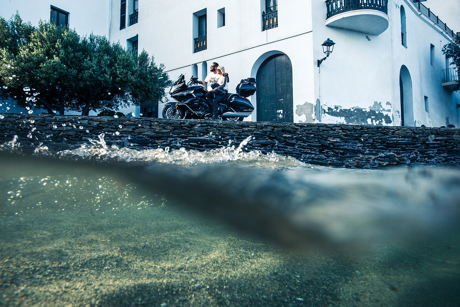 These hand guards offer maximum protection from cold, rain, or dirt.