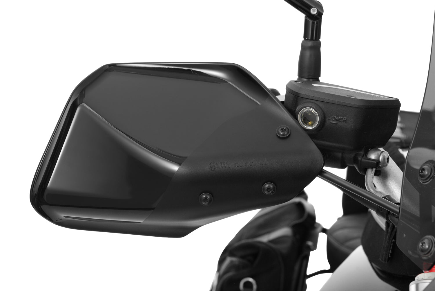 Hand guards BMW Scooter C 400 GT, C 400 X For a long time, the use of Hand guards was reserved exclusively for off-road machines.
