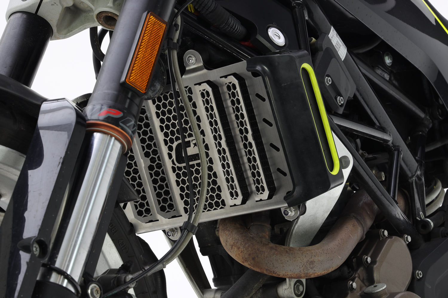 Crosspro - Front Radiator Guard For Husqvarna SVARTPILEN 401 2018-2022
