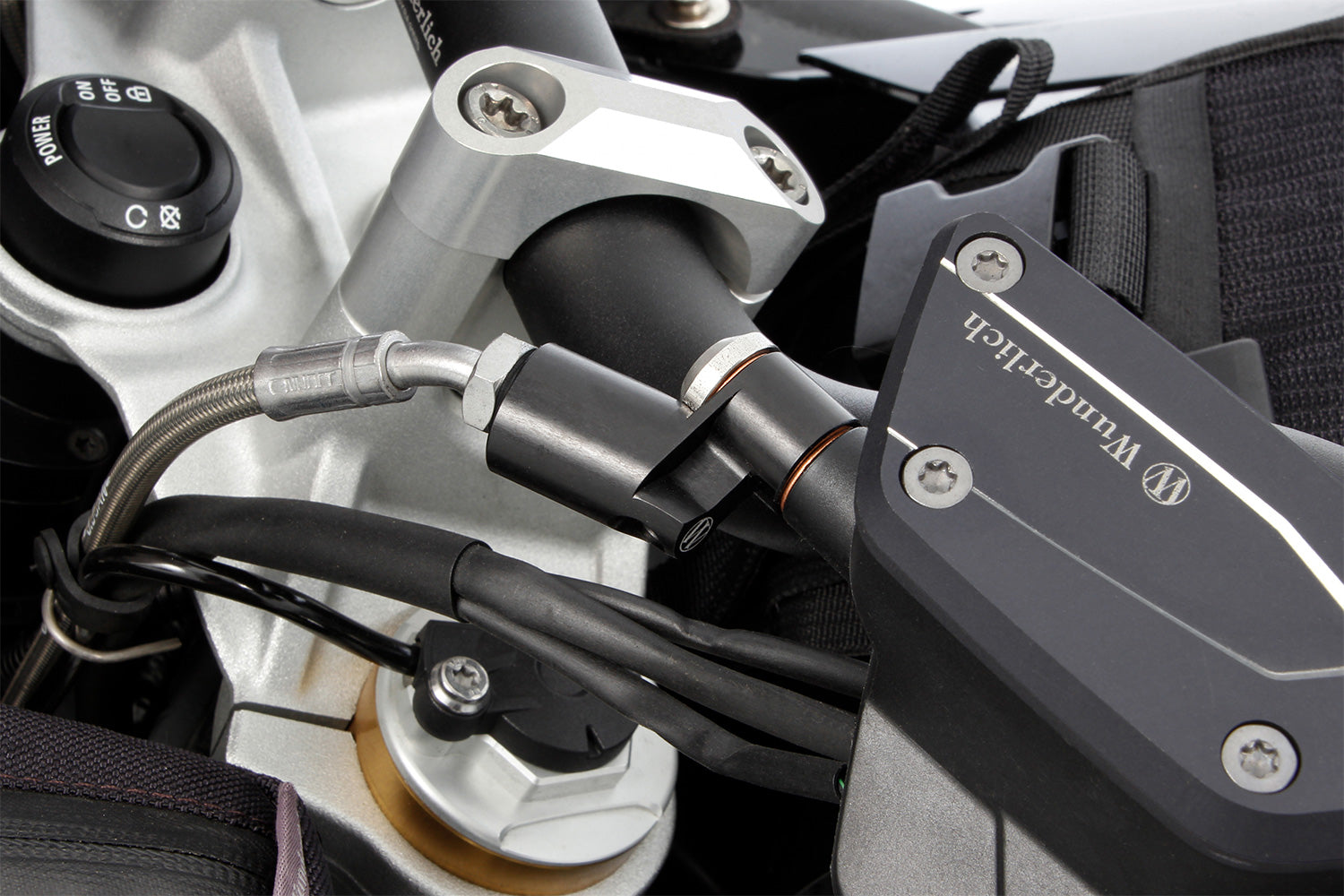 Adapter to extend the brake or clutch line - complete your BMW ✔ Premium components ✔ Integrated design ➜ Order now
