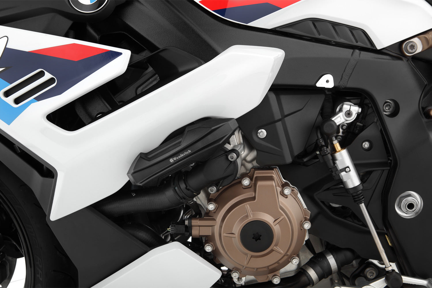 Racing crash pads for the BMW S 1000 R 2021 from Wunderlich. Crash pads mitigate the expensive consequences of crashes, falls and skids.