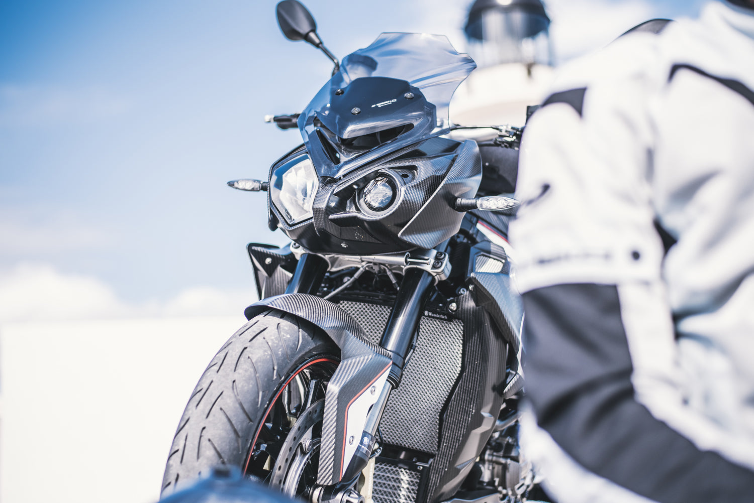 The radiator protection grille for the S 1000 provides effective protection and ensures optimal long-term cooling air flow.