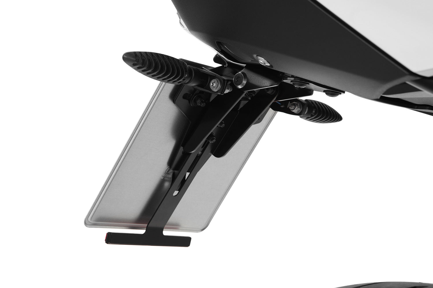 Lightweight, sophisticated and elegant – a stark contrast to the cumbersome original. Wunderlich Tail ConversionLicence Plate Holder »SPORT«