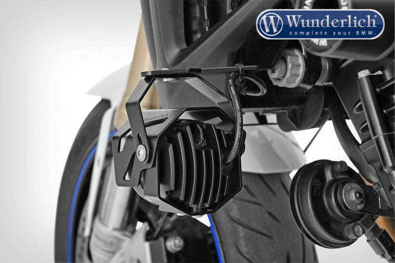 ATON additional headlights increase the vehicle outline and provide a considerably expanded field of view at night.