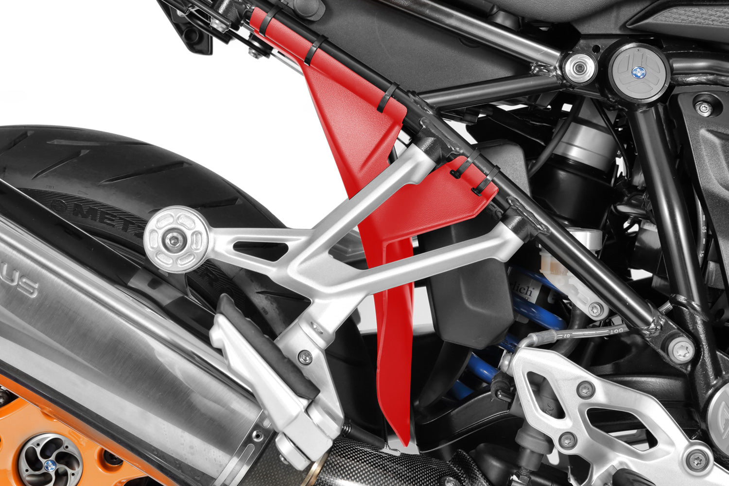 This splash guard protects the shock, along with shock mounts, swing arm, collector pipes and rear of the gearbox of the R 1200 RS LC.