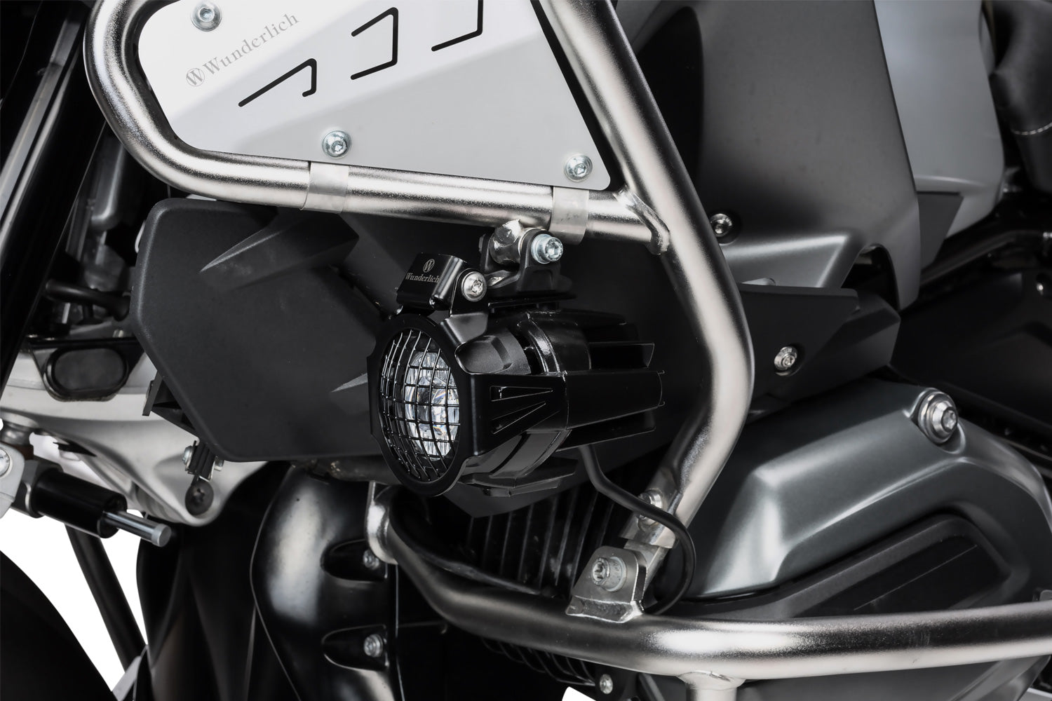 Wunderlich auxiliary light protection grille for BMW R 1200 GS LC protects even from violent impacts.