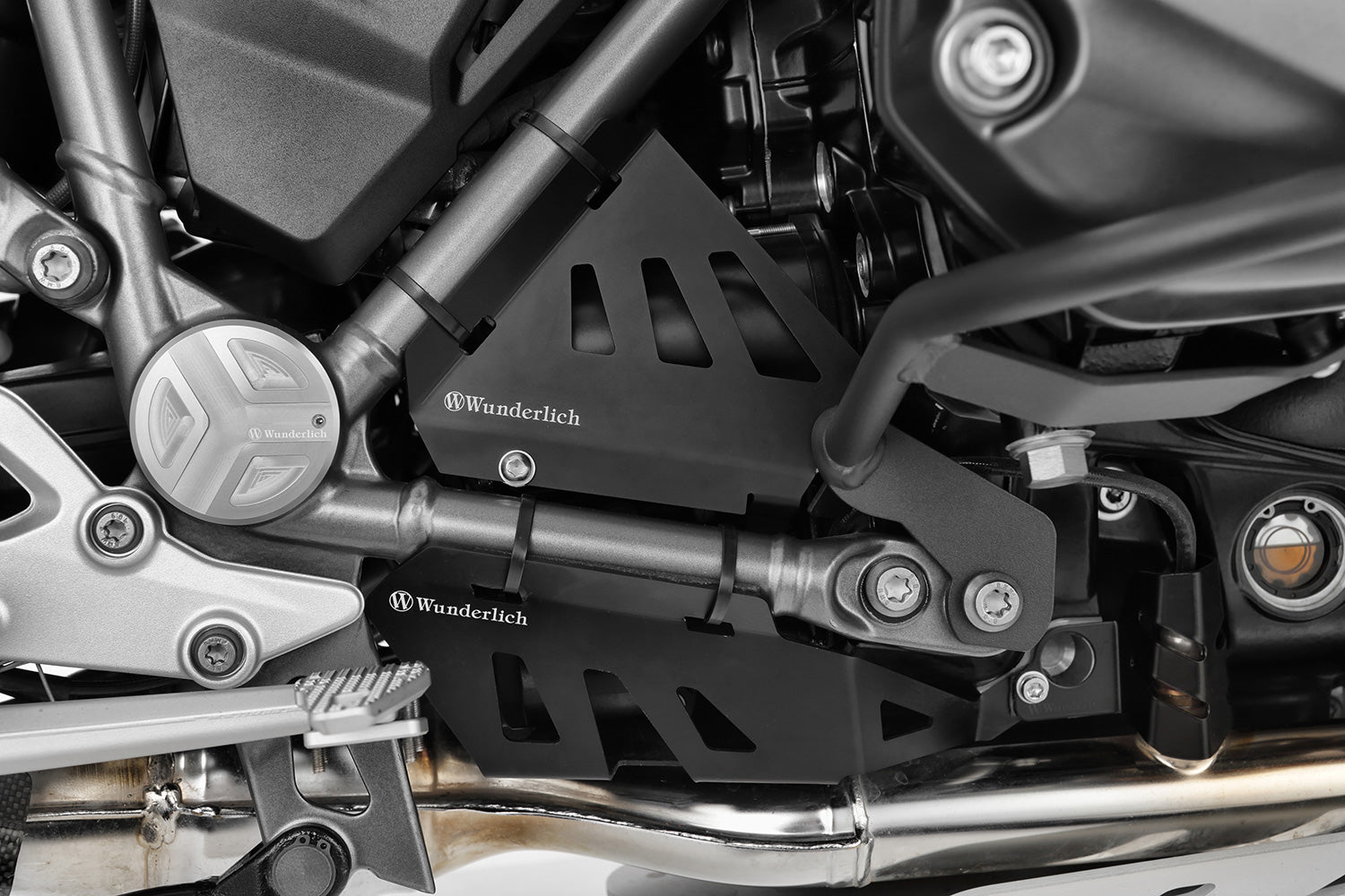 Starter protector for the R 1200 GS LC, prevents the starter of the travelling Enduro from damage