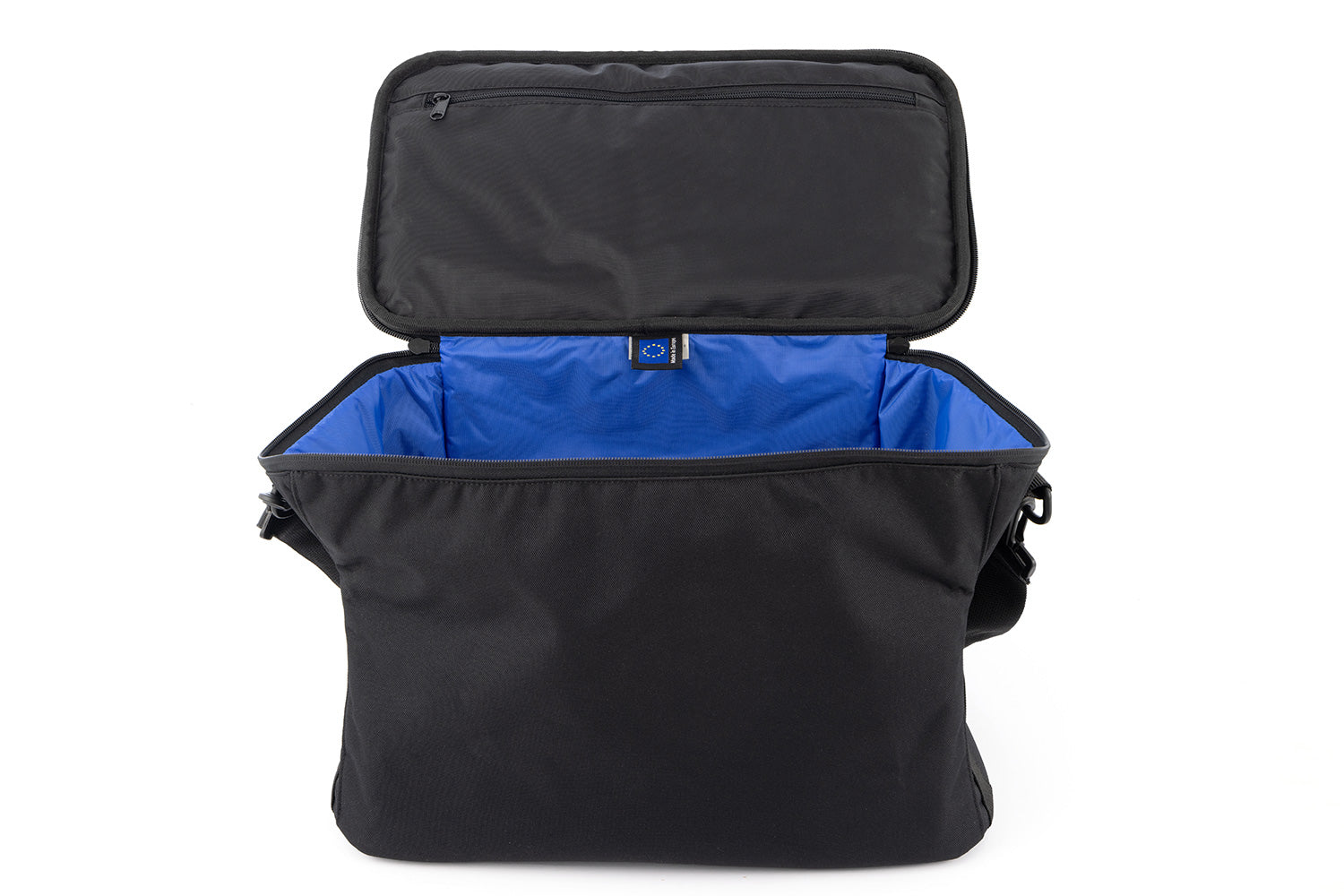 Perfectly fitting inner bag for the right original BMW aluminum case