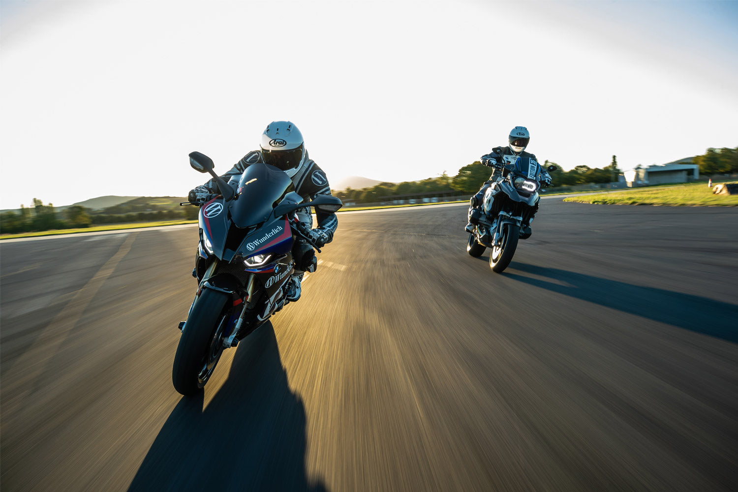 Mechanical and aerodynamic stability even at top speeds ✔ Premium components ✔ Integrated design ➜ Order now