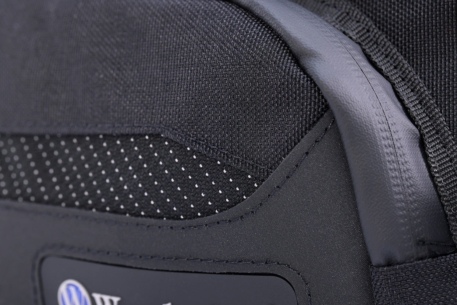 Multifunctional and sporty compact bag