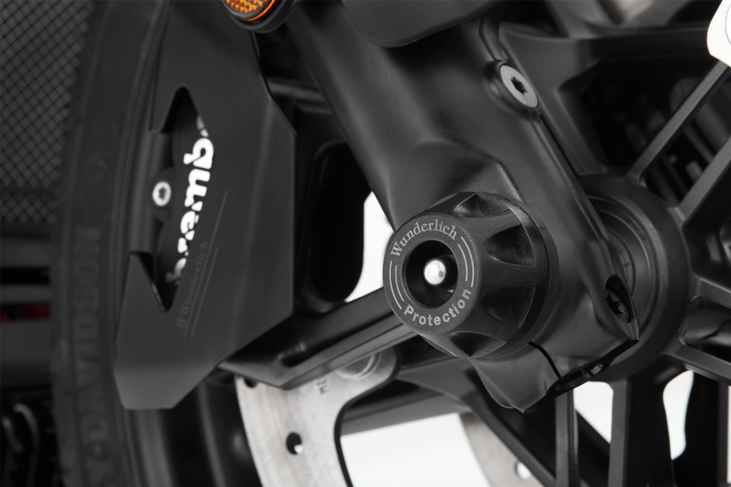 DoubleShock axle protection pads now also keep the front fork a safe distance from the asphalt and help prevent serious damage
