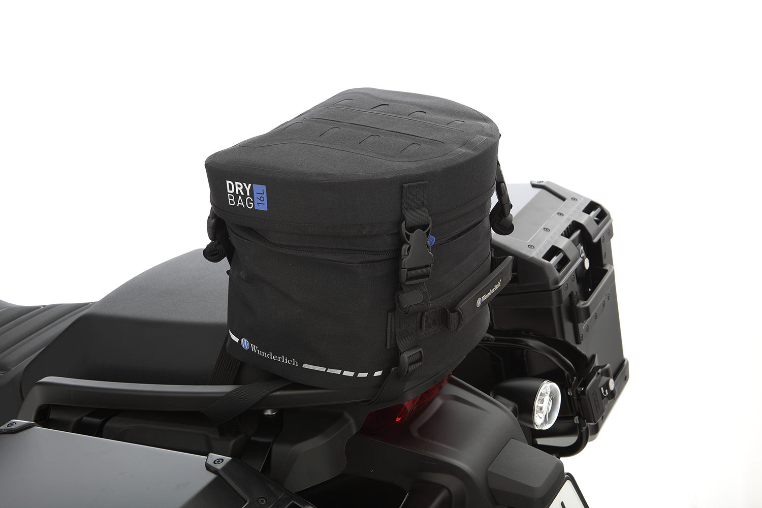 Multi-functional and compact bag can either be attached to the luggage carrier of the passenger seat quickly and simply