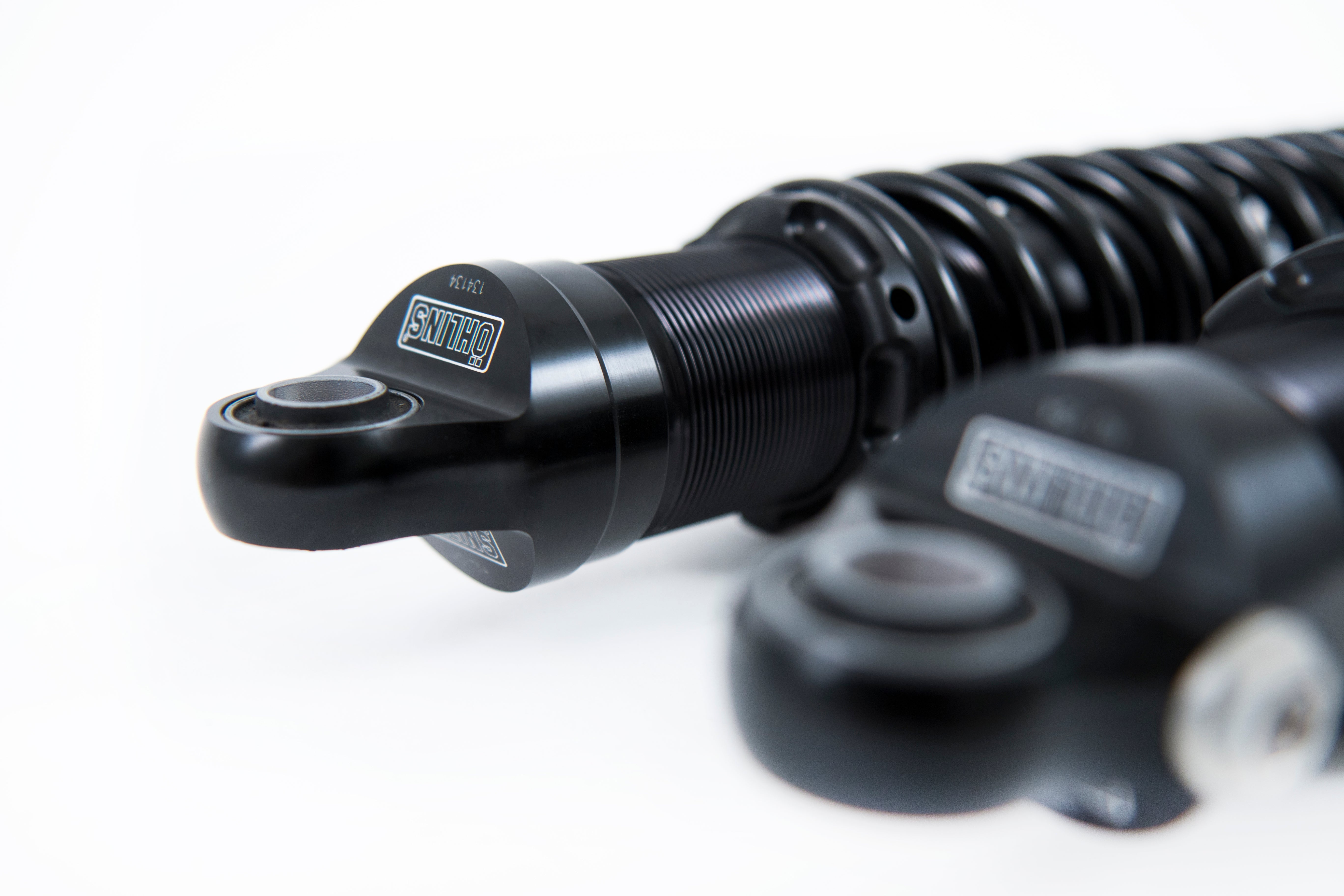 ÖHLINS - Harley S36 Blackline Twin Shocks (HD 772)