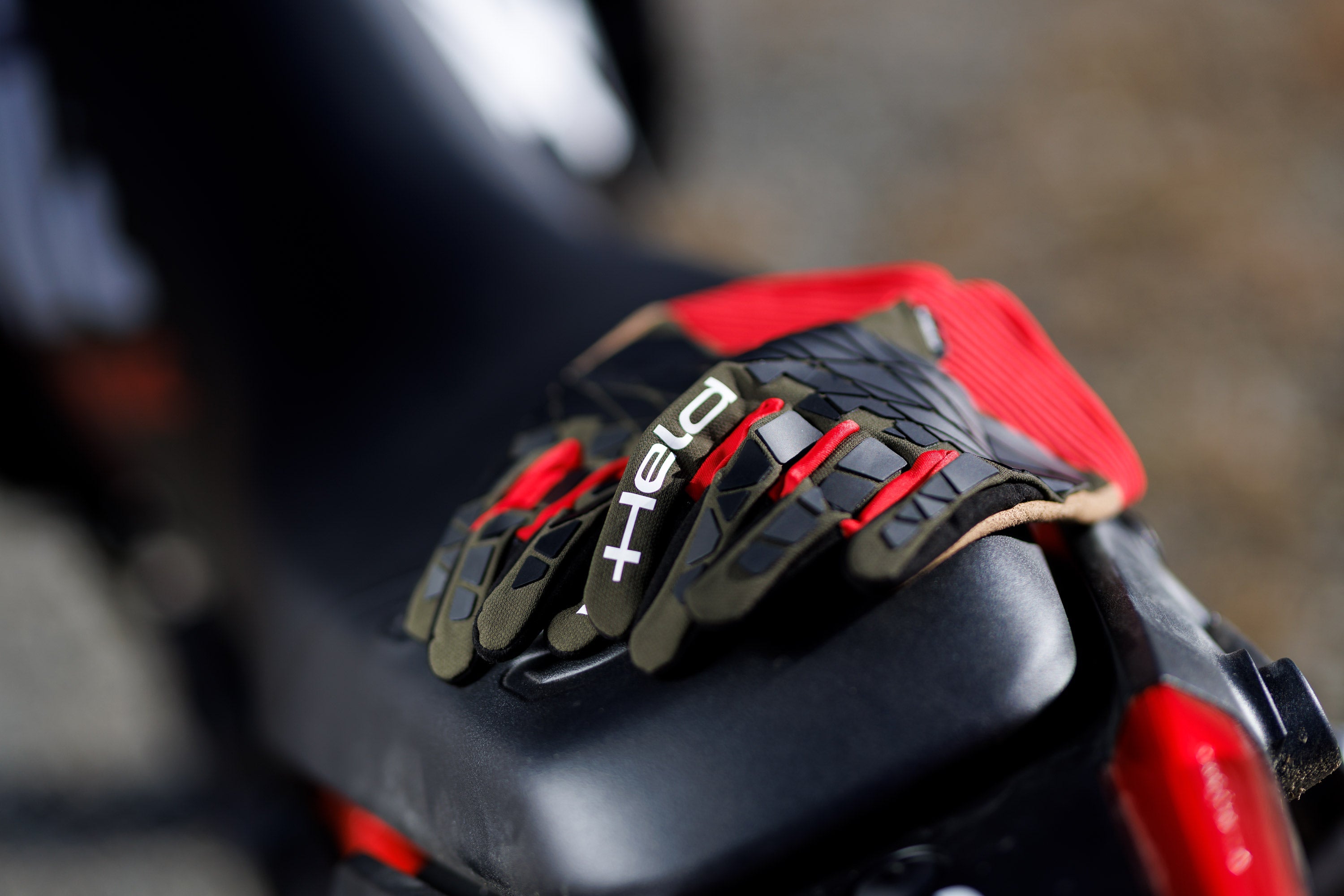 Held - Tactura Adventure Glove