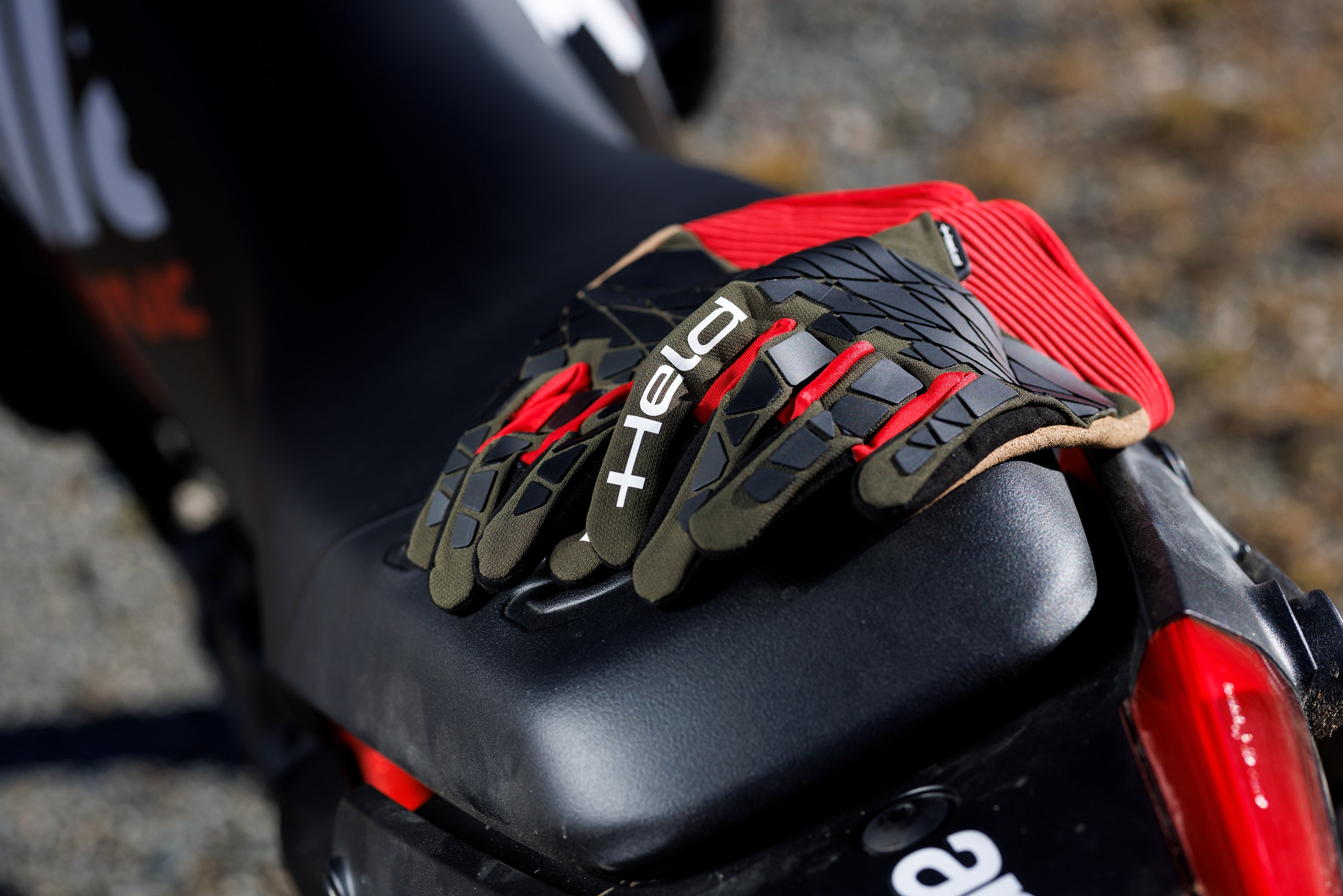 Held - Tactura Adventure Glove