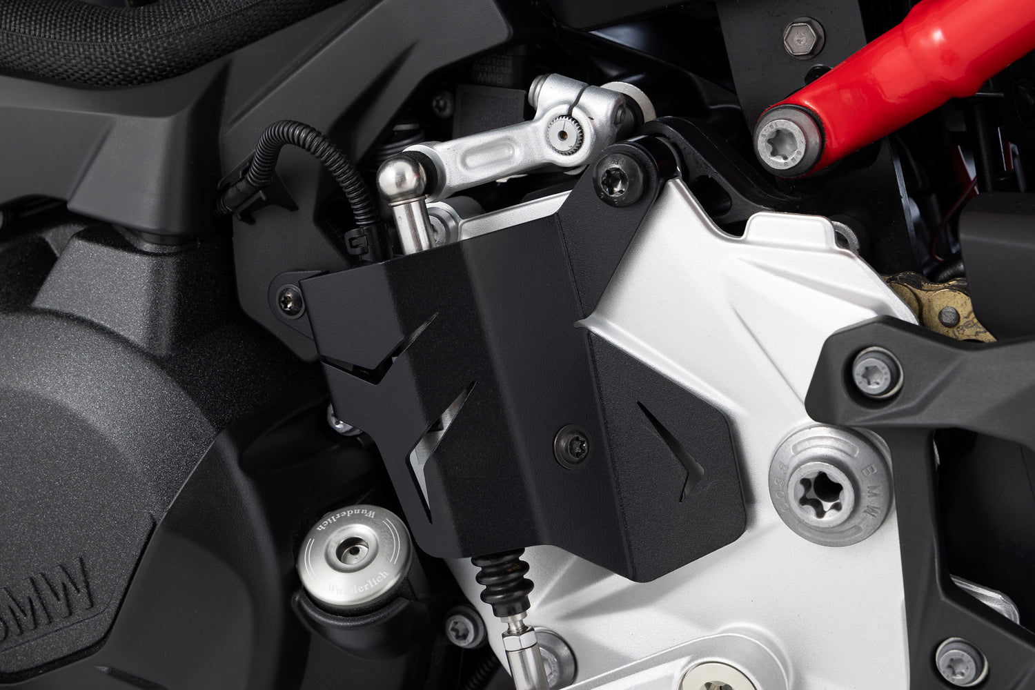 Wunderlich Protection for the quickshifter F 800 GS / F 900 GS (Adv) - complete your BMW ✔ Premium components ✔ Integrated design ✔