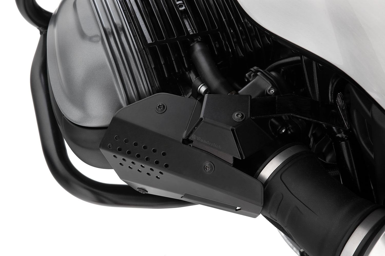Reliable protection for vulnerable line connections, connectors, the throttle sensor and the injector tube