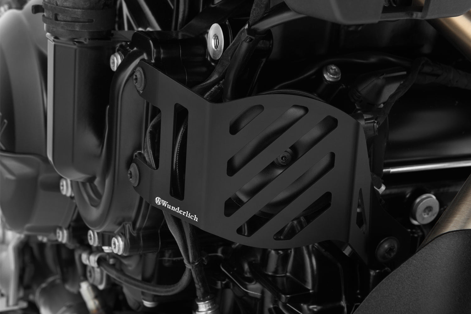 One stable protector deflects everything destructive and reliably prevents damage and visible damage.