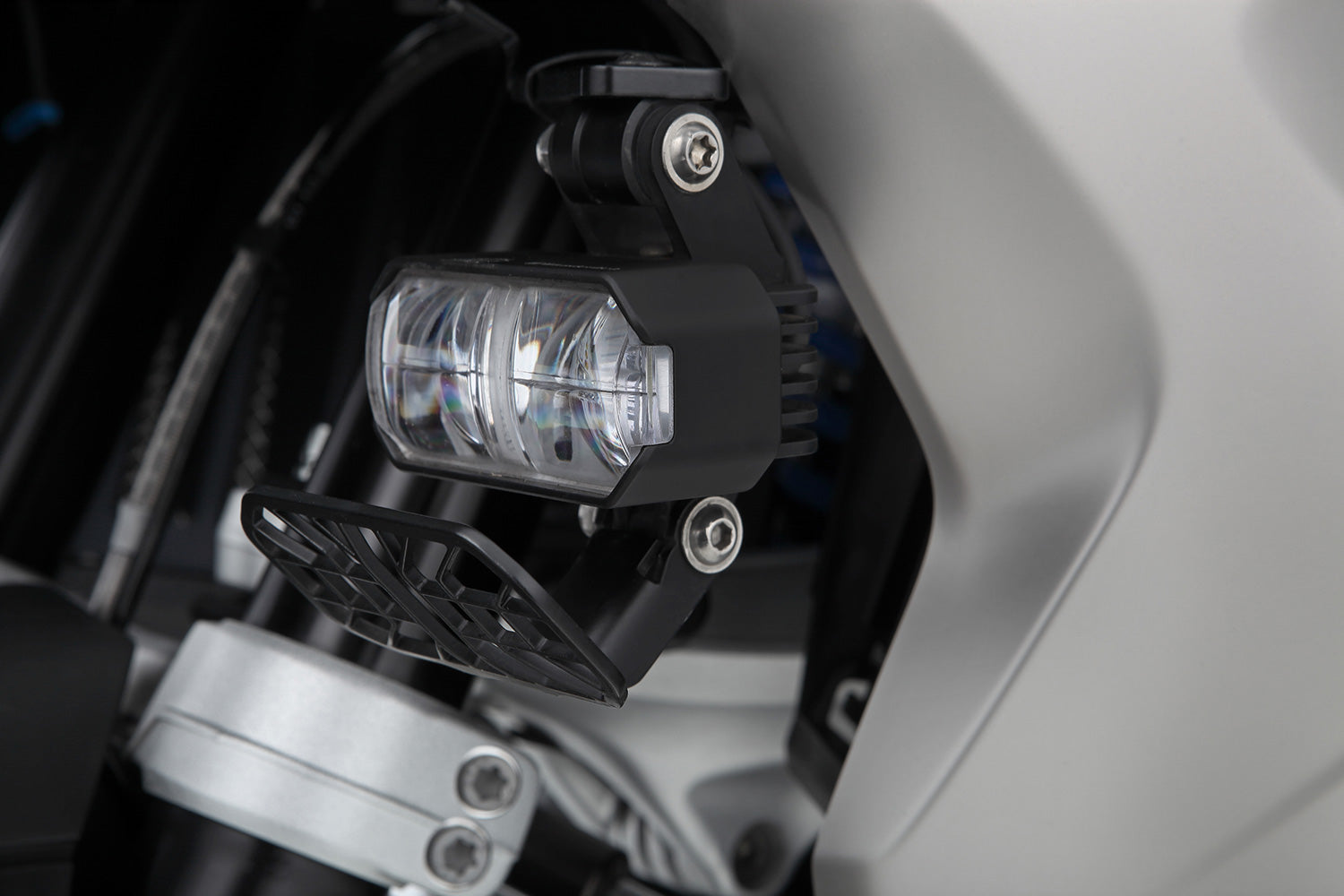Wunderlich LED Auxillary headlight MICROFLOOTER 3.0 R 1250 GS - complete your BMW ✔ Premium components ✔ Integrated design ➜ Order now