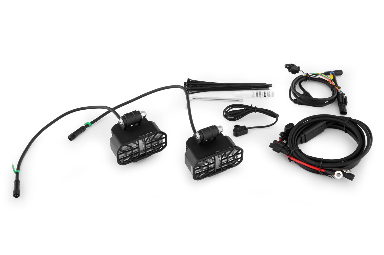 With a full 2 x 4000, so a total of 8000 lumen, they provide four times the luminous flux of conventional auxiliary headlights