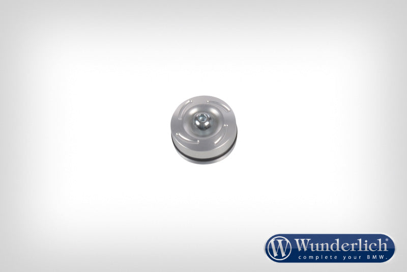 Rear engine mounting capsc provide the G 650 X Country with a small highlight, but also have a practical purpose.