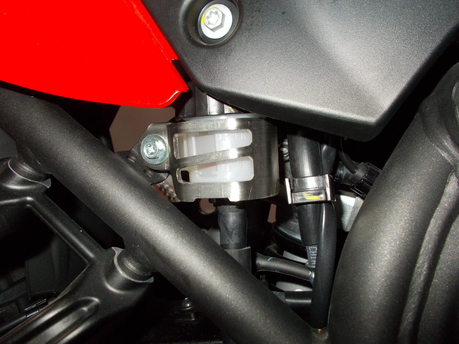 Crosspro - Rear Brake Fluid Reservoir Guard For Yamaha XTZ 690 Ténéré 700 2020-2022