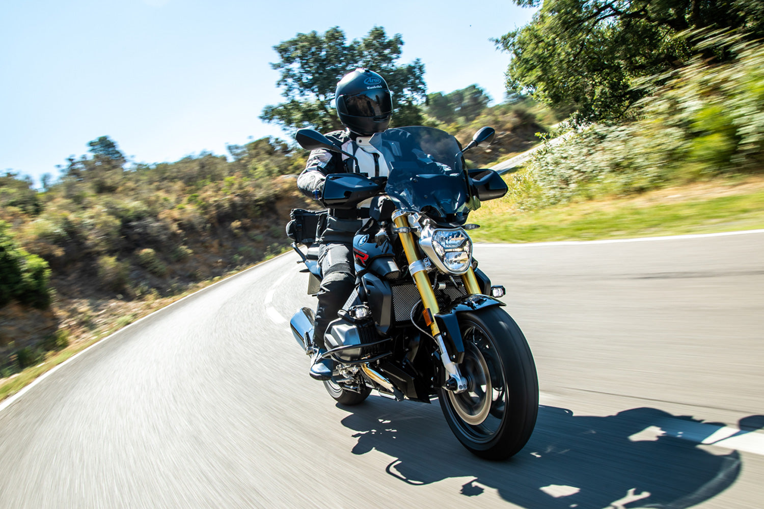 Wunderlich windshield MARATHON R 1200 R LC - complete your BMW ✔ Premium components ✔ Integrated design ➜ Order now