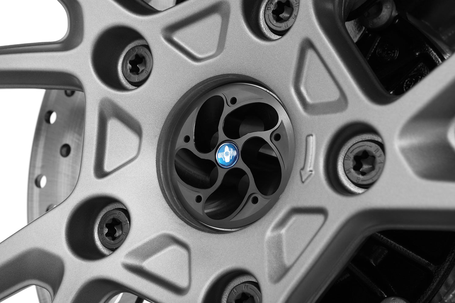 Wunderlich hub cover tornado for bmw R 1200 GS LC Adv. GS LC, R LC, RS LC, RT LC closes the hollow, ragged wheel hub.