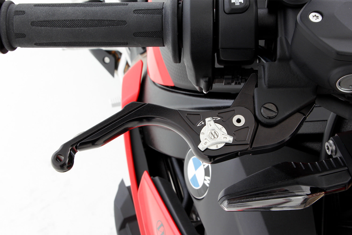 The benchmark lever when it comes to ergonomics, operability and exclusivity