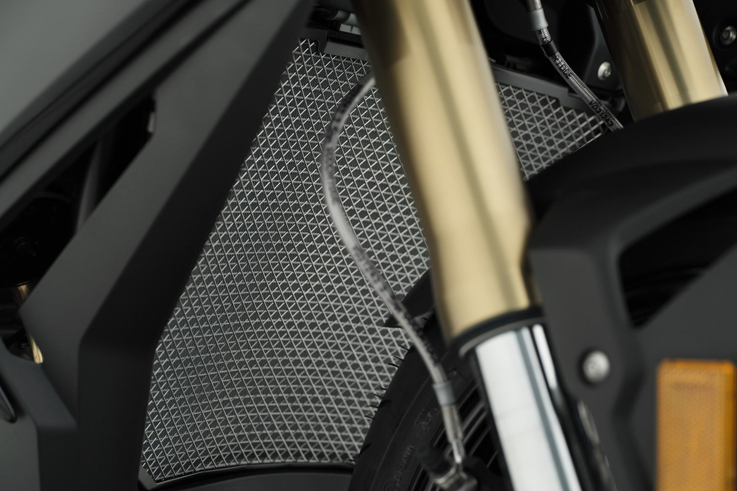 Refined, reliable protection of the vulnerable radiator network for the radiator