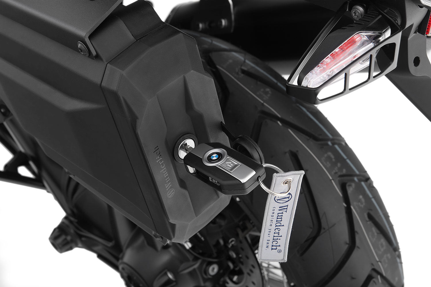 Tailored tool box for various bits and pieces for BMW - space-saving, integrated assembly