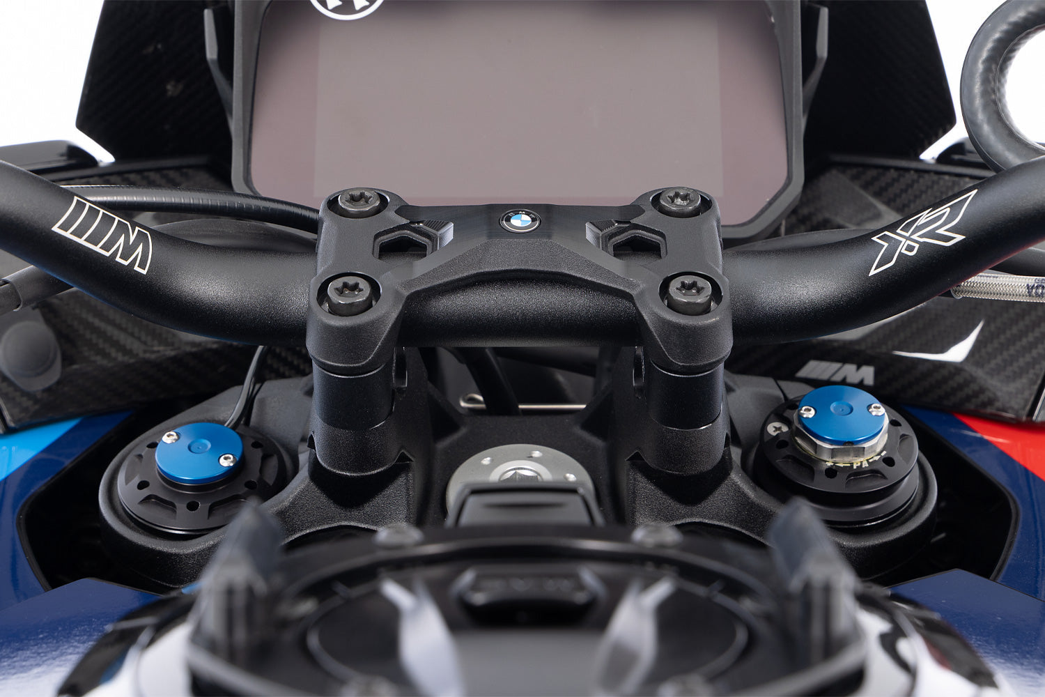 Effective elevation of the handlebar base by approx. 20 mm - complete your BMW ✔ Premium components ✔ Integrated design ➜ Order now