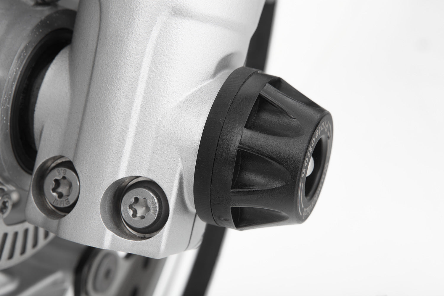 Keeps the forks a safe distance from the asphalt and helps prevent serious damage.