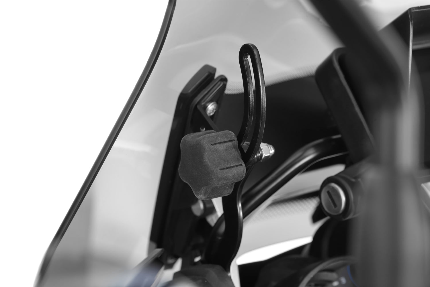 Wunderlich windshield »MARATHON« with Screen reinforcement  on both sides provides incomparable comfort when touring