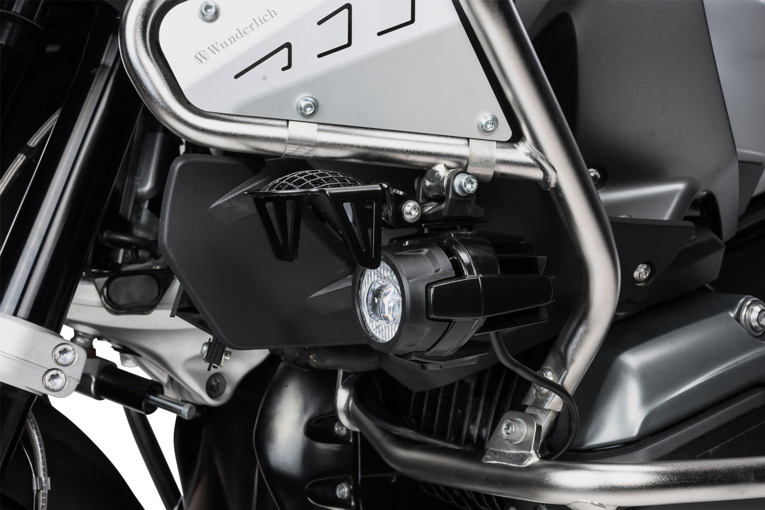 Wunderlich auxiliary light protection grille for BMW R 1200 GS LC  protects even from violent impacts.