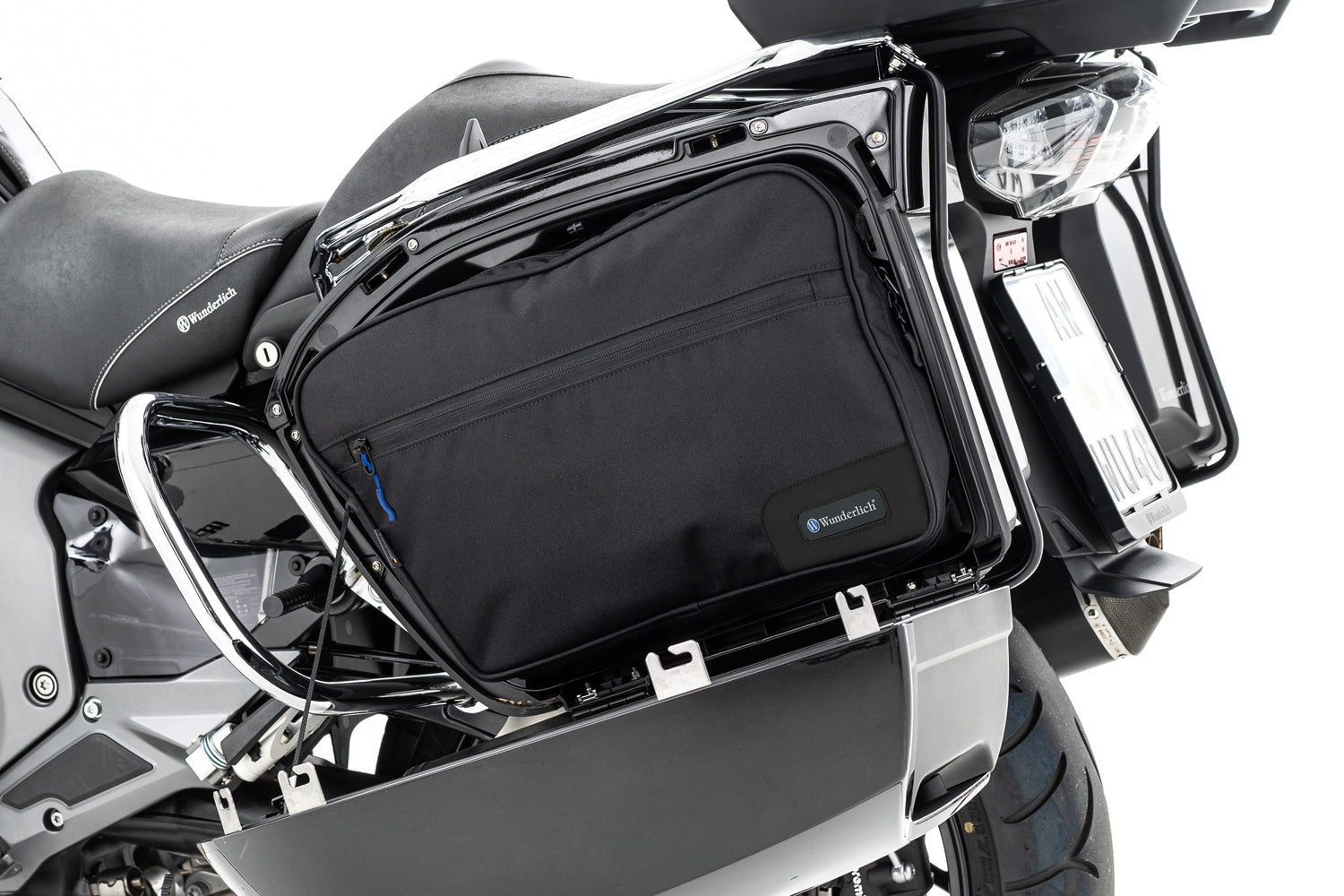Our robust black CORDURA® inner pockets for cases are perfectly crafted and leave nothing to be desired