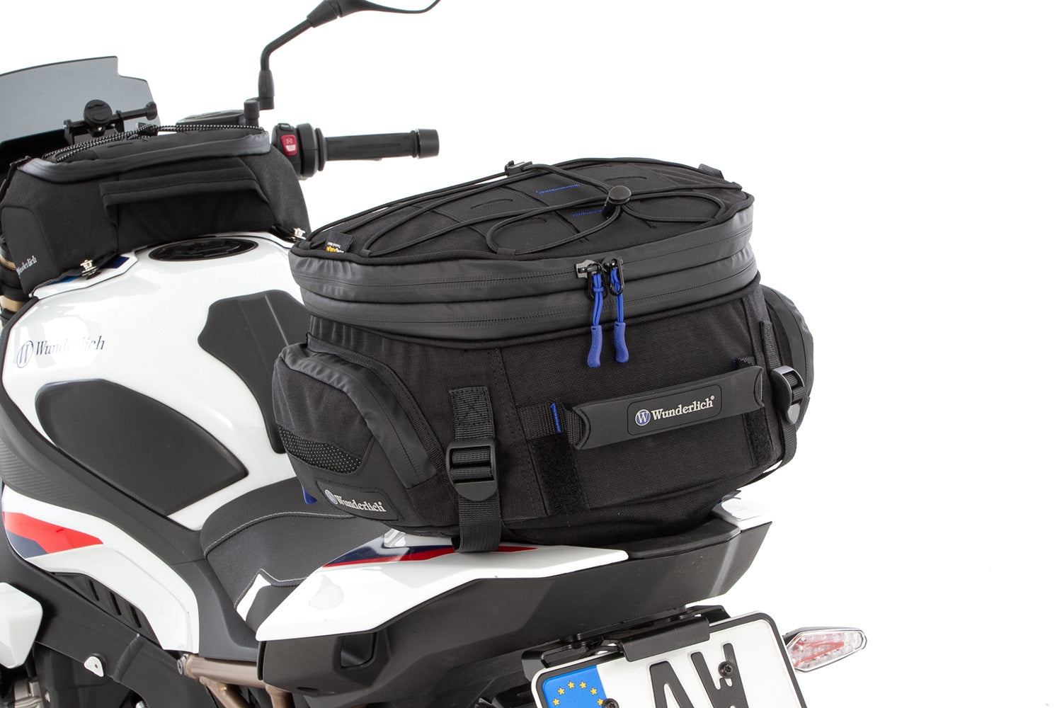 Multifunctional and sporty compact bag 