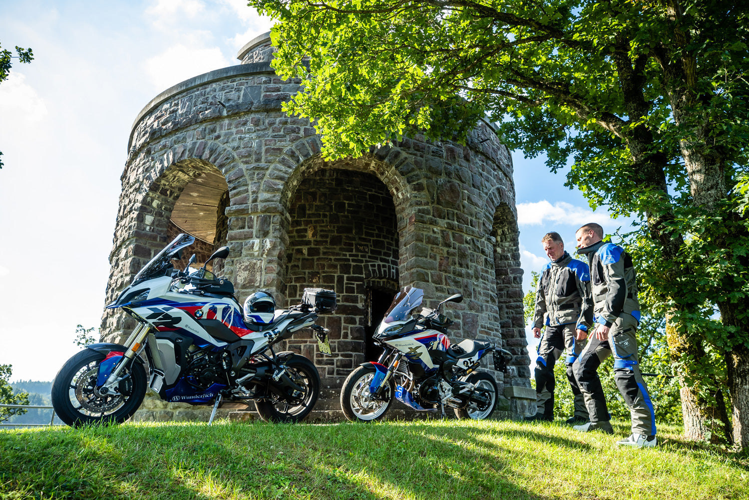 Wunderlich helmet anti-theft system HELM-LOCK S 1000 XR / M 1000 XR - complete your BMW ✔ Premium components ✔ Integrated design ➜ Order now