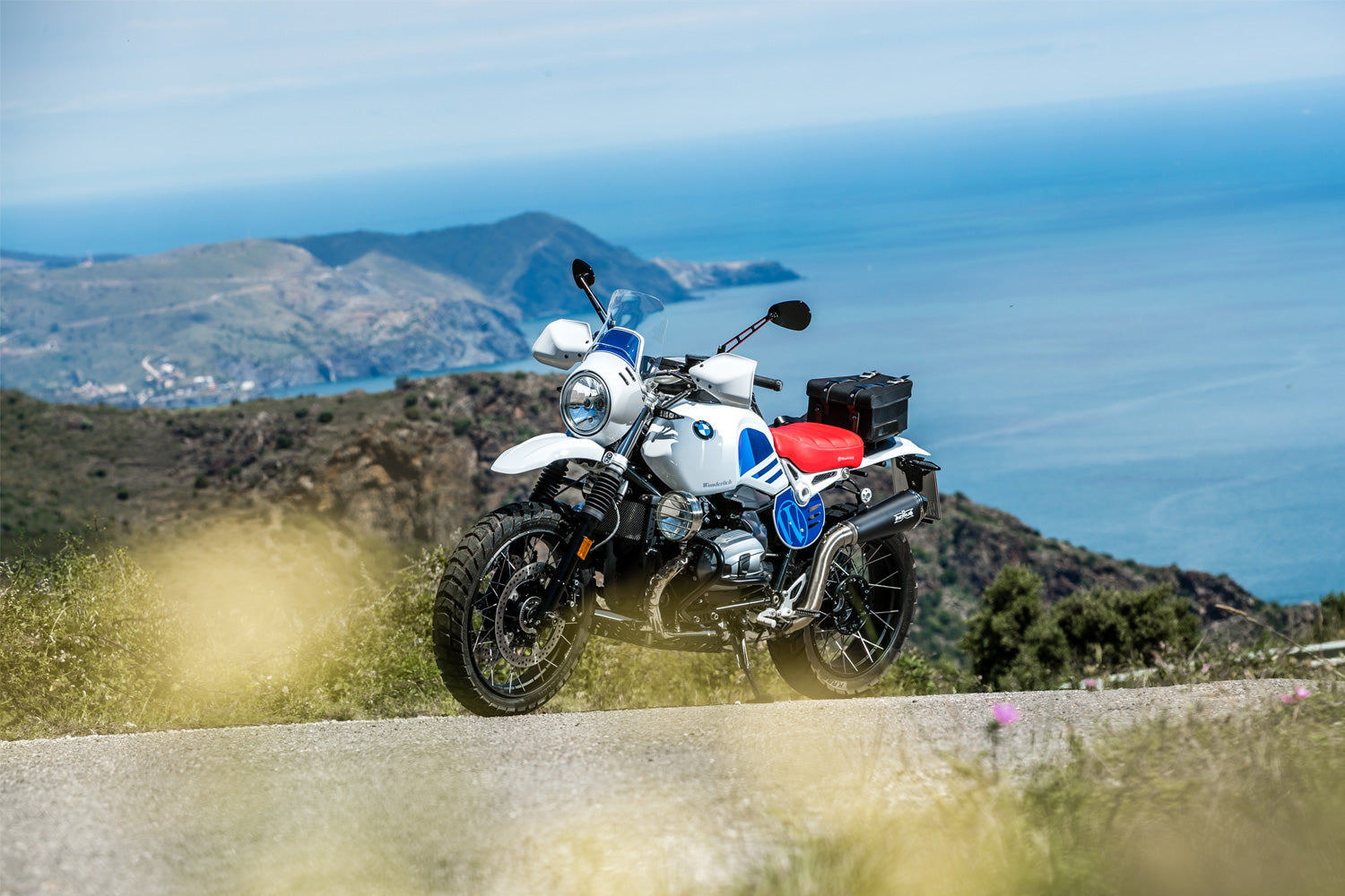 Wunderlich Screen for cockpit fairing R nineT Urban G/S - complete your BMW ✔ Premium components ✔ Integrated design ➜ Order now