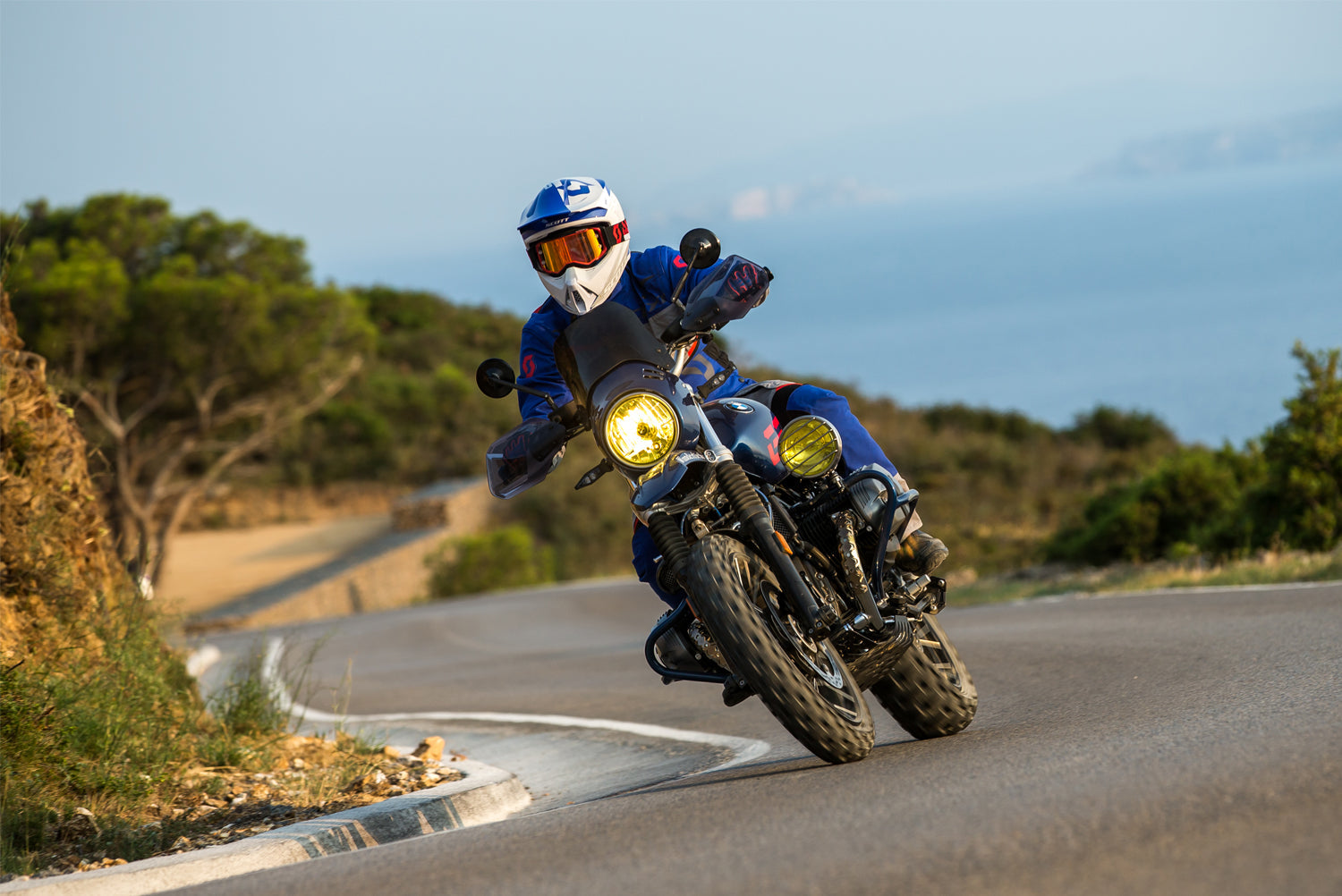 Wunderlich Screen for cockpit fairing R nineT Urban G/S - complete your BMW ✔ Premium components ✔ Integrated design ➜ Order now