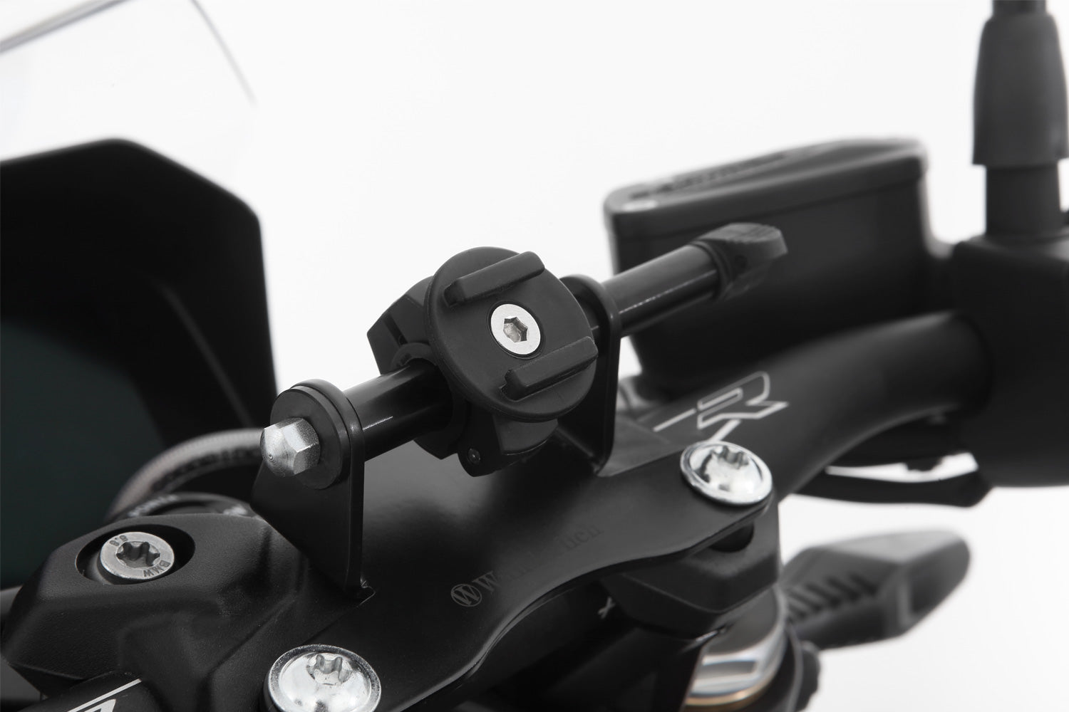 With the production of this universal device carrier, we have developed a base on which you can set our universal navigation