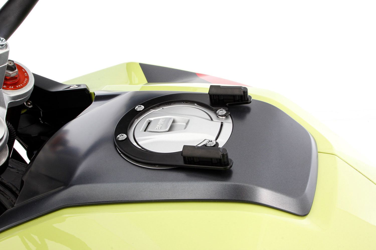 Tank ring bracket for secure attachment of CLICK BAGs with a single click - complete your BMW ✔ Premium components ✔ Integrated design ✔