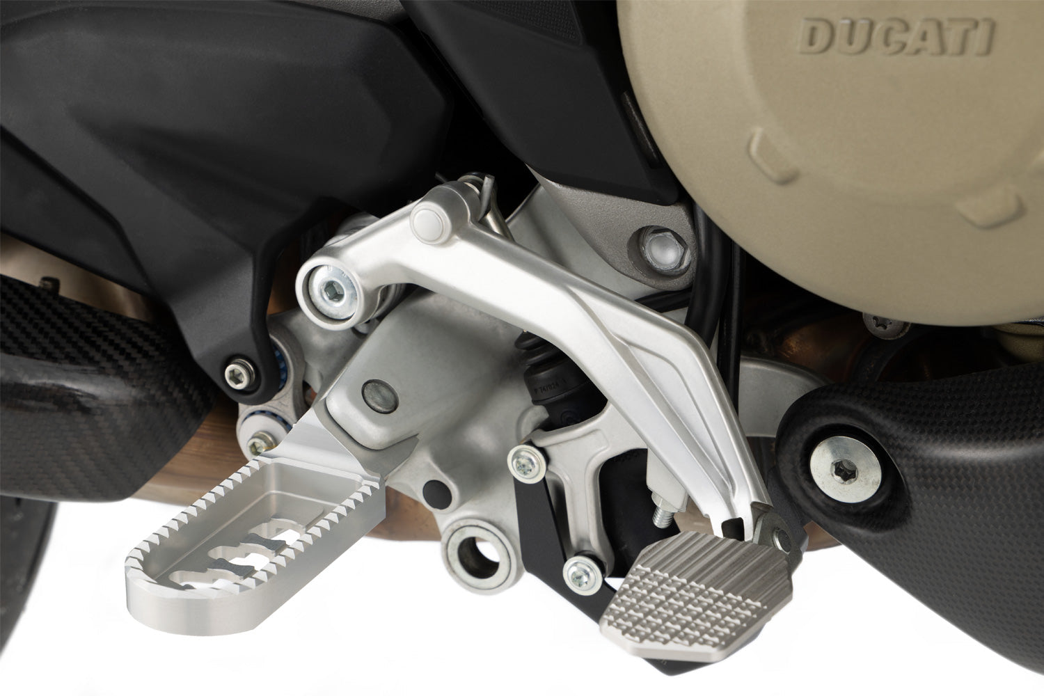 Produced from high-strength aluminium, the footrests are designed to handle even the heaviest loads
