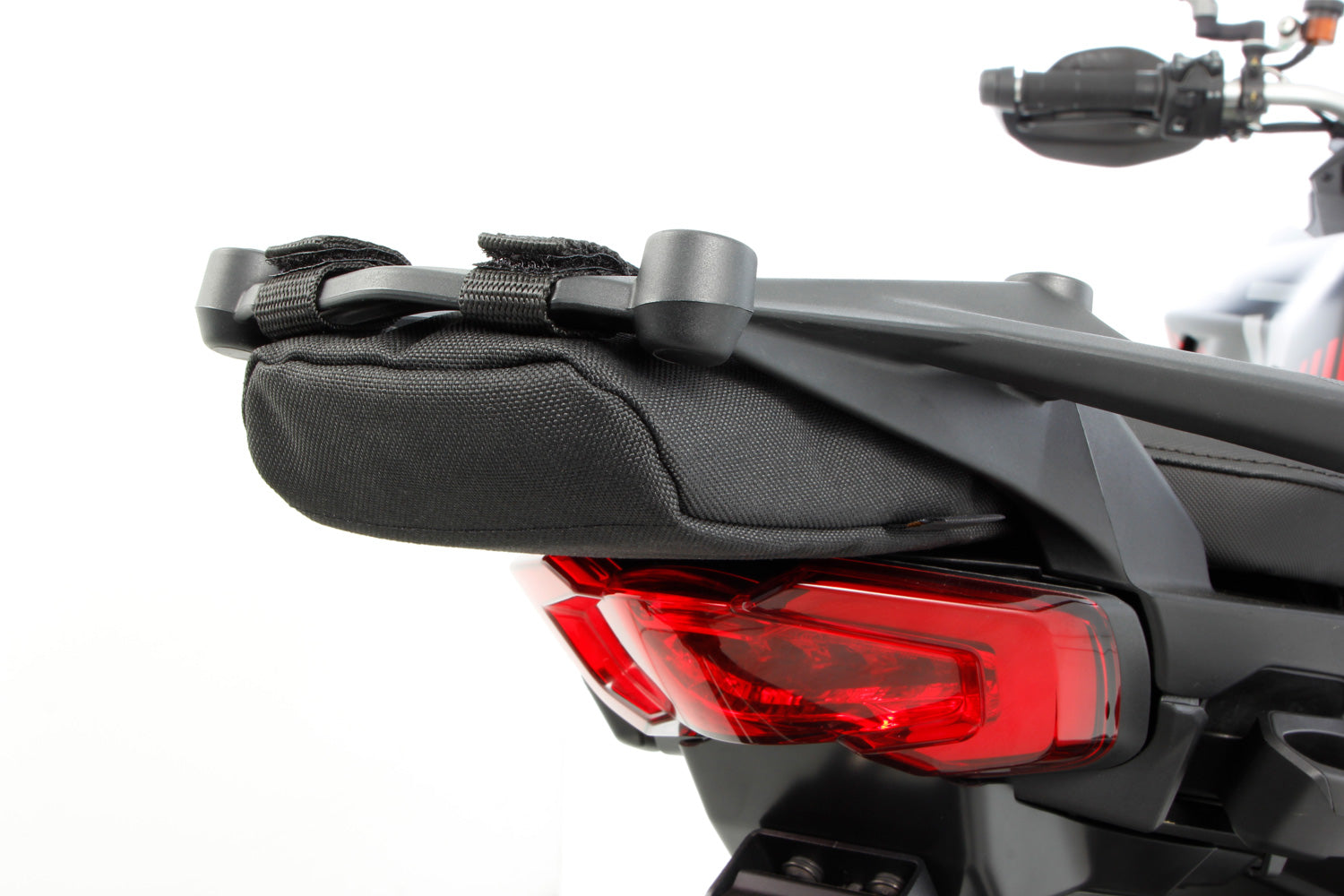 High-quality luggage bag - perfectly tailored for the gap beneath the luggage rack